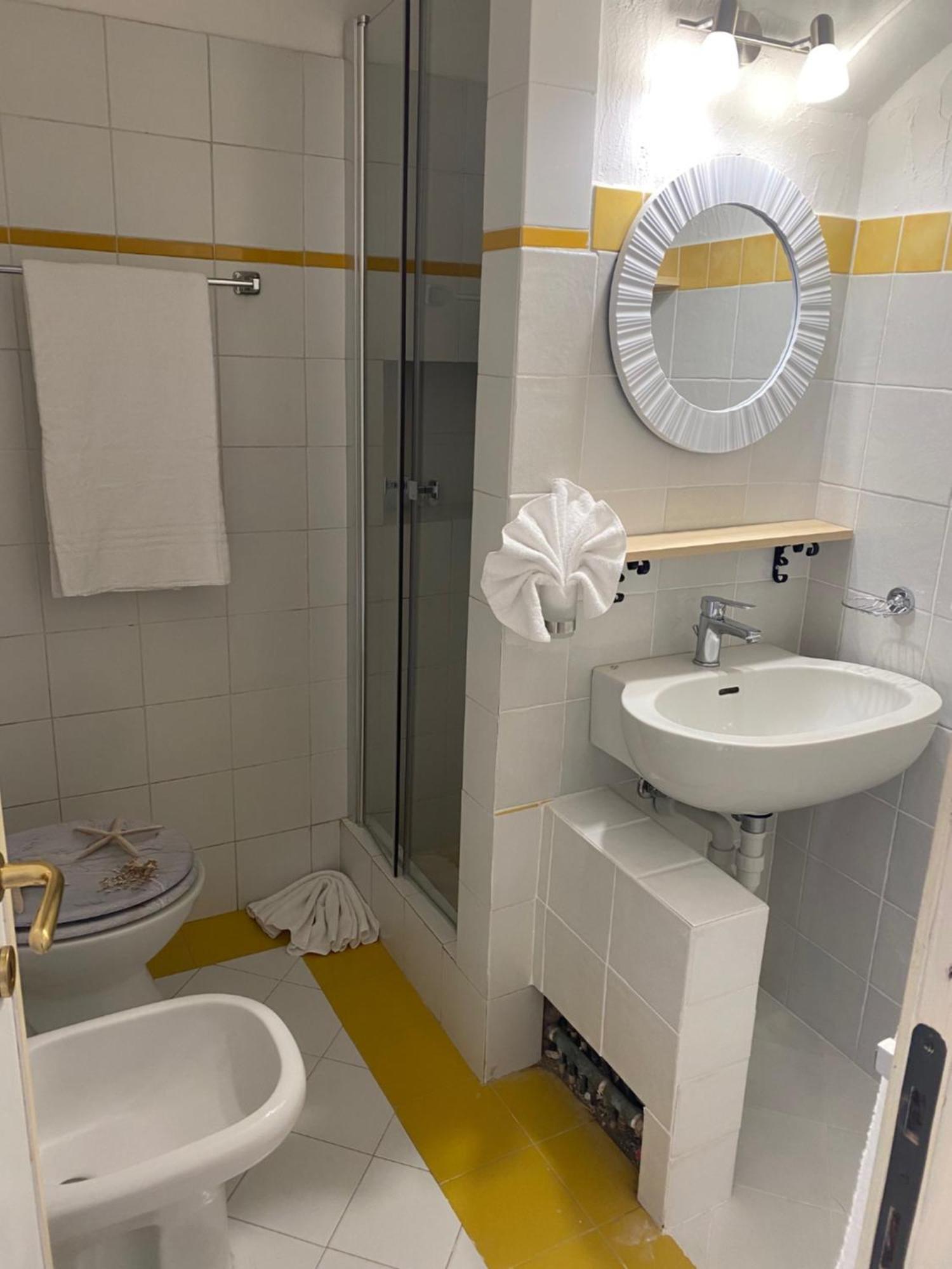 B&B Oltremare Cannigione Luaran gambar