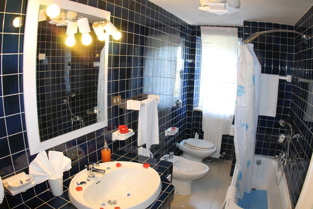 B&B Oltremare Cannigione Bilik gambar